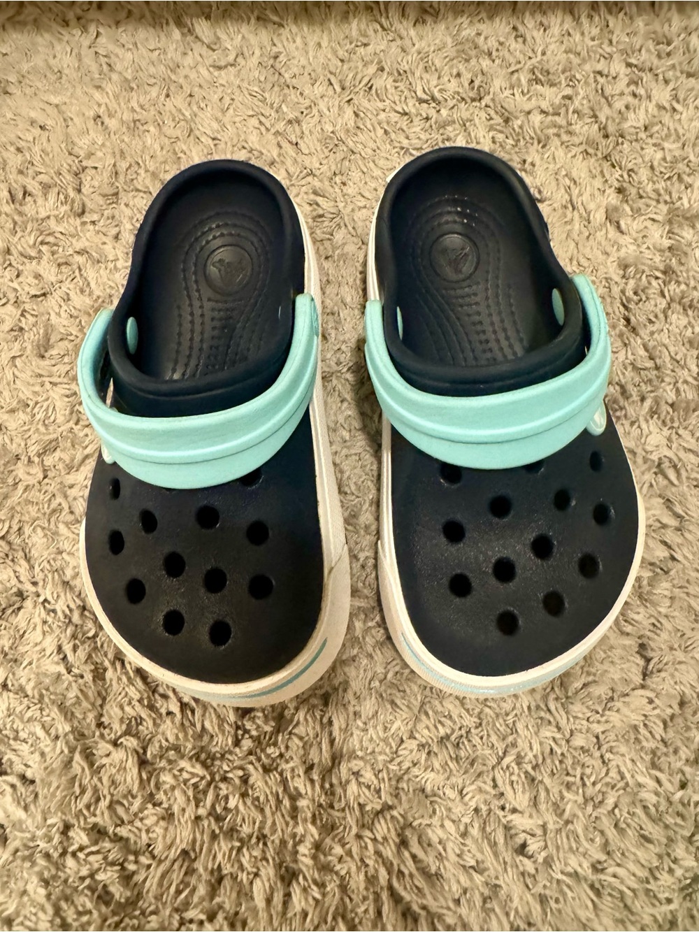 Like New - CROCS Kids Navy with Ice Blue Strap - Sz C8 | C9 Crocband Clog
